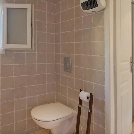 Minivilla Lilas Independante A Avec Jardin Et Piscine Jardin Et Bbq Calvi (Corsica)