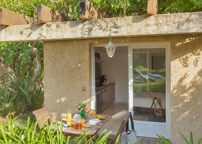 Minivilla Lilas Indépendante à Avec Jardin Et Piscine Jardin Et Bbq Villa *